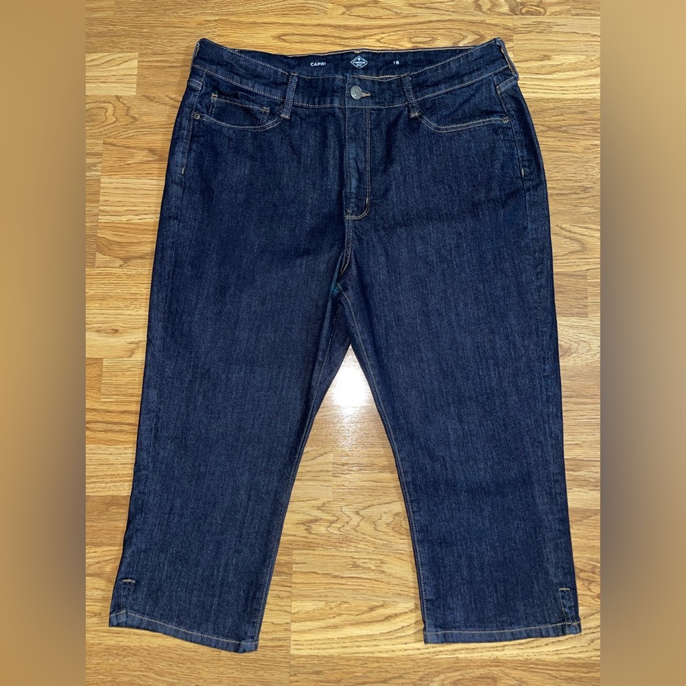 St John’s Bay Dark Denim Jean Capri Women’s Plus Size 18 Pockets EUC